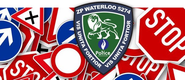 Logo police + panneaux routiers